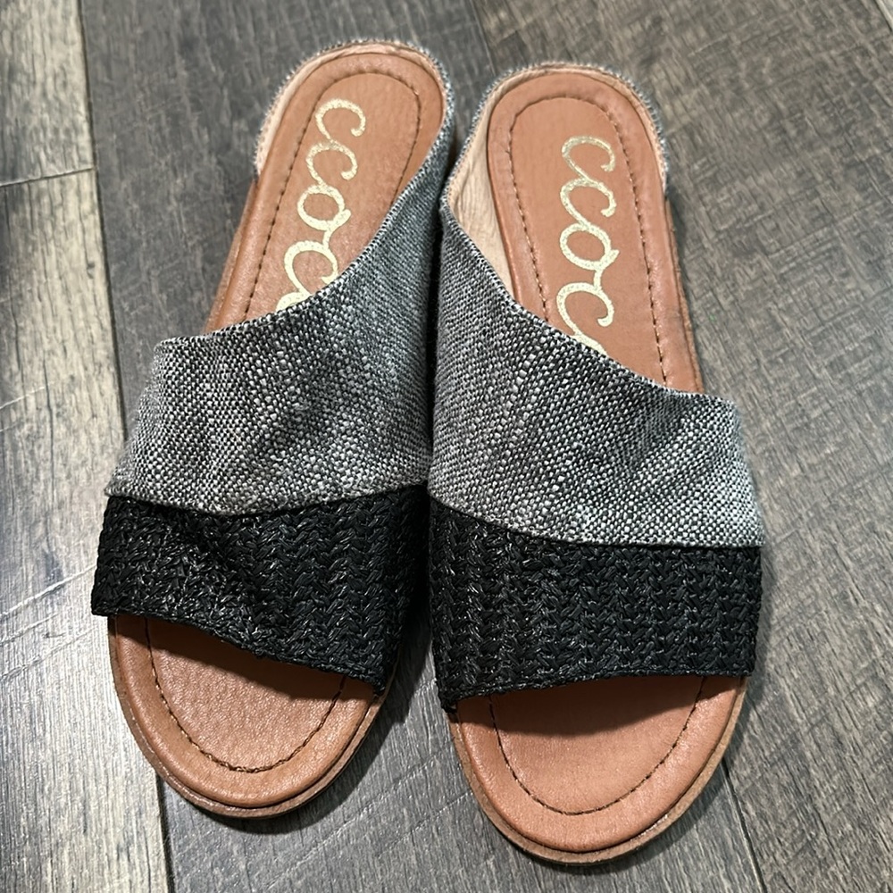 Excellent Condition Boutique Ccocci Bambi Sandals Size 8 - Picture 2 of 5